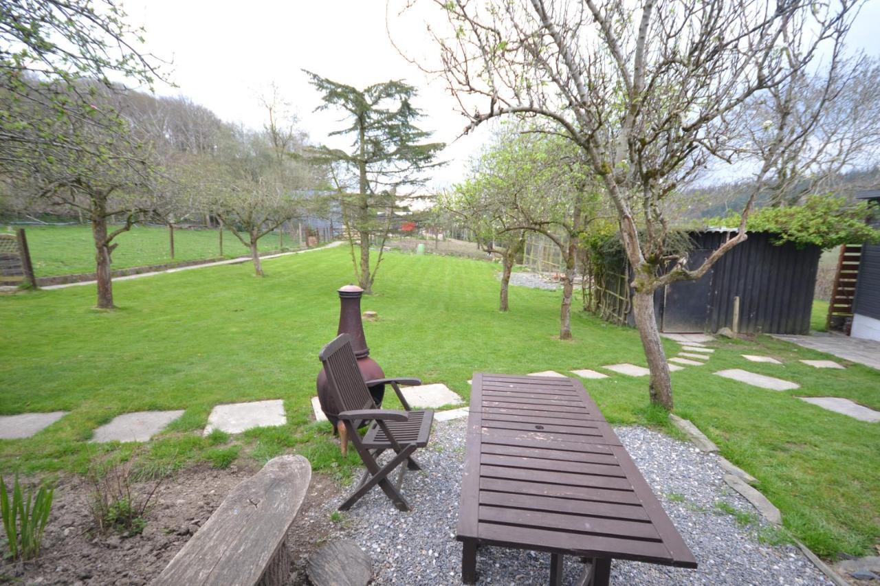 Stunning 2-Bed Cabin In Nantglyn Denbigh Exteriör bild