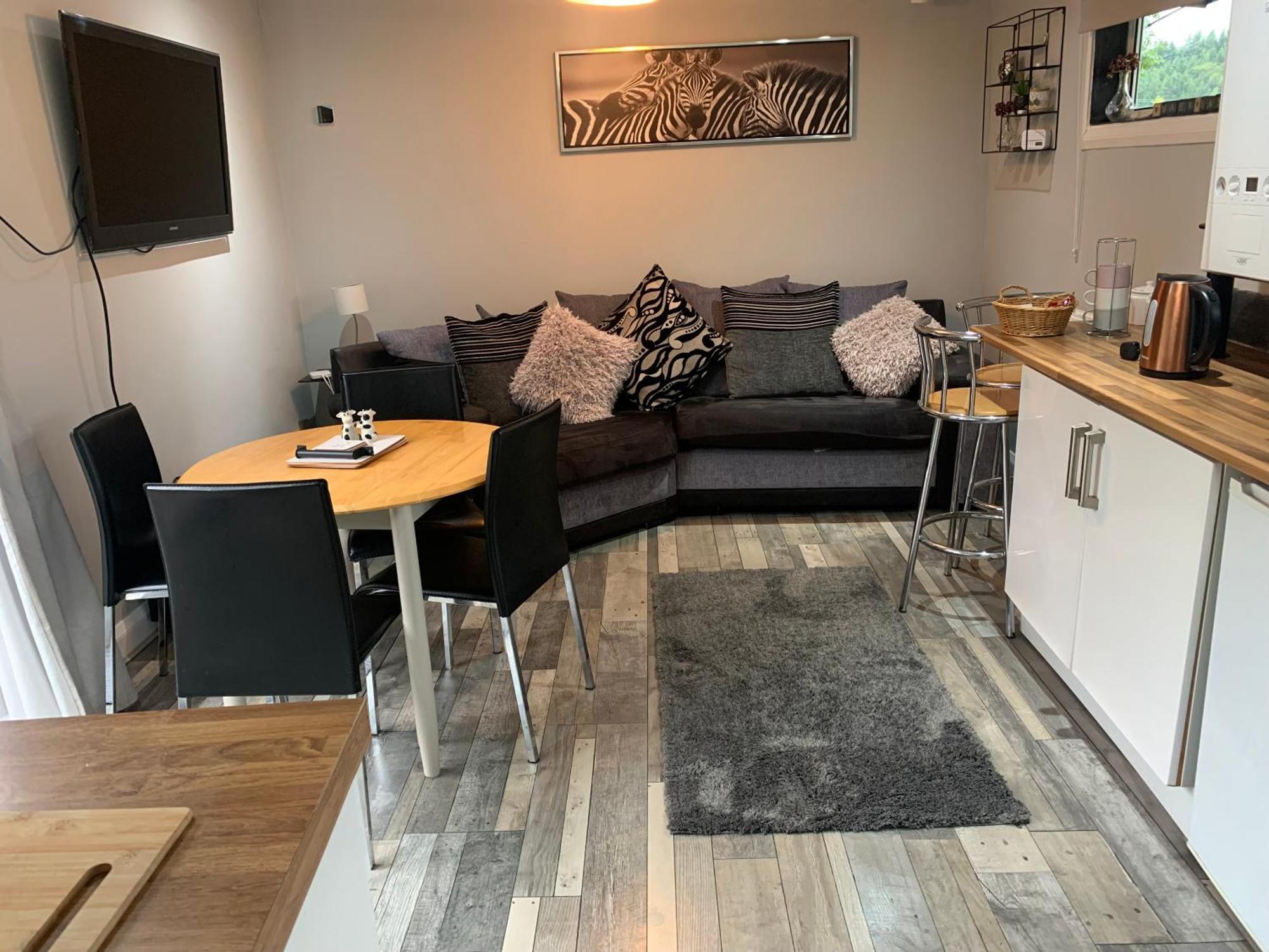 Stunning 2-Bed Cabin In Nantglyn Denbigh Exteriör bild
