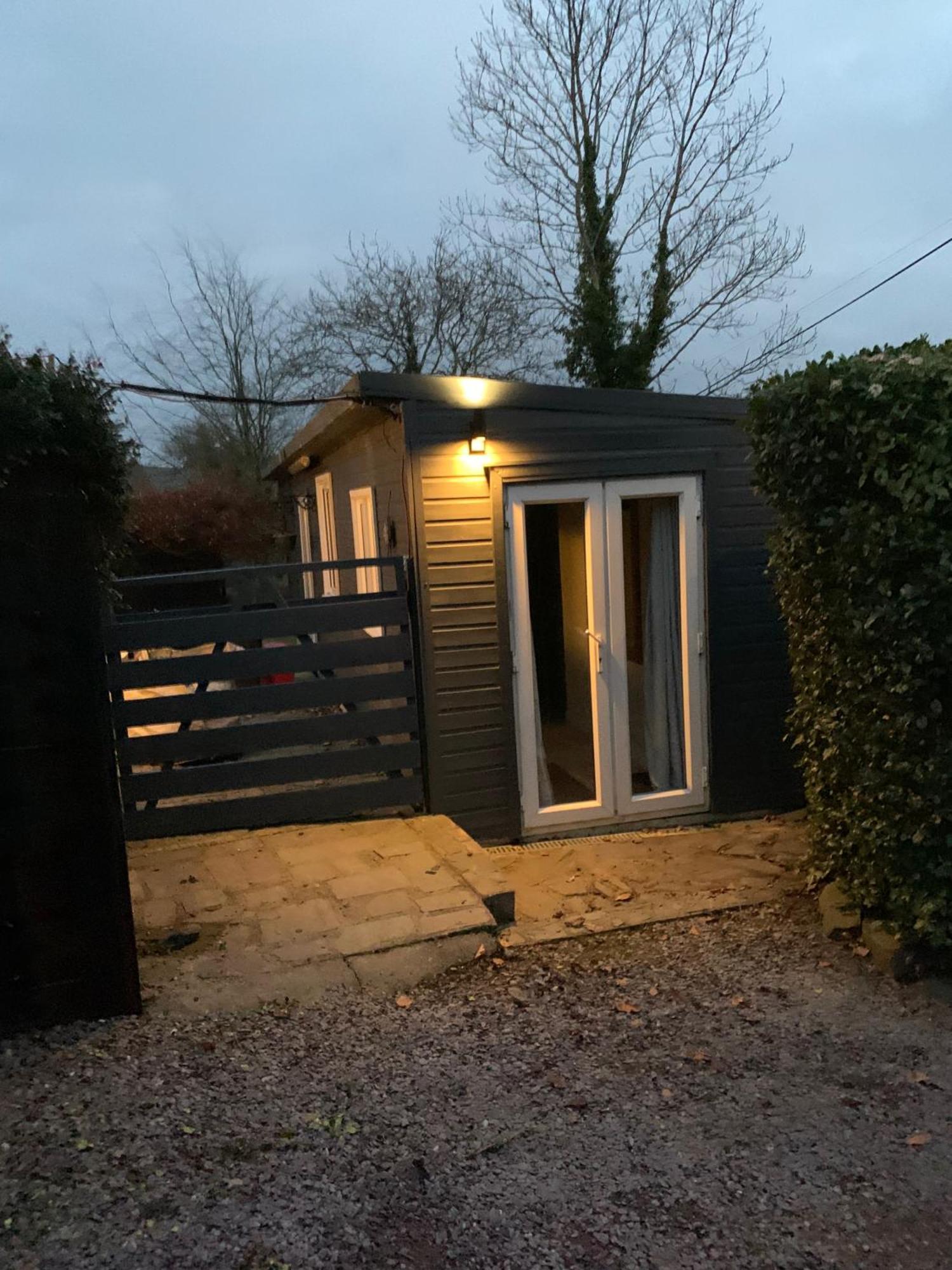Stunning 2-Bed Cabin In Nantglyn Denbigh Exteriör bild